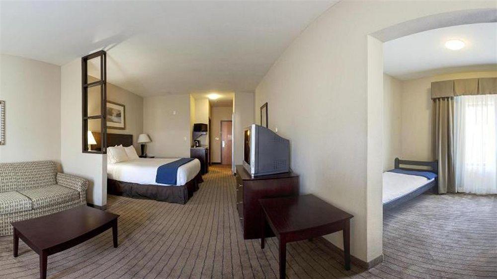 Holiday Inn Express Hotel & Suites Austell Powder Springs, An Ihg Hotel Bagian luar foto